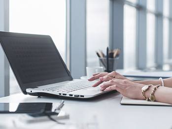 Les solutions hands on laptop